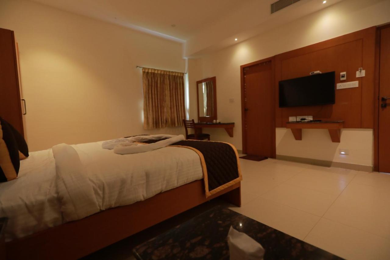 Hotel Ashok Palace Karur  Bagian luar foto