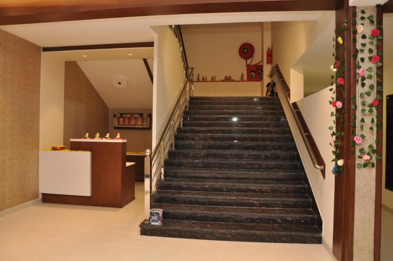 Hotel Ashok Palace Karur  Bagian luar foto