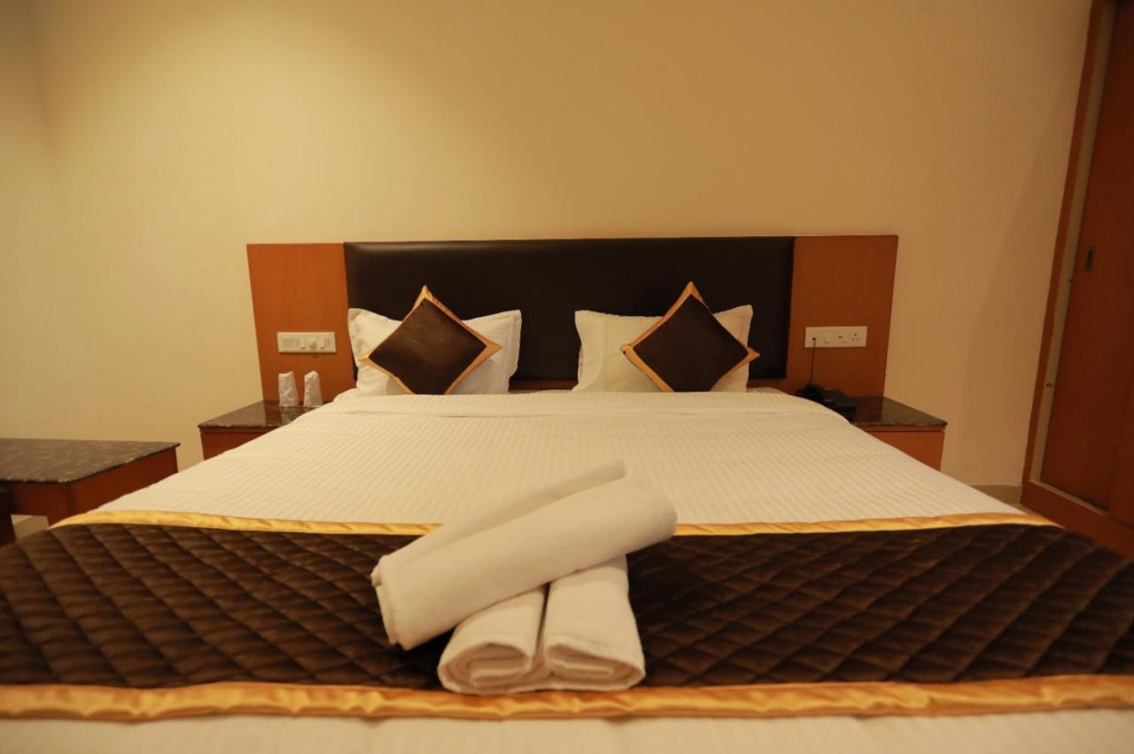 Hotel Ashok Palace Karur  Bagian luar foto