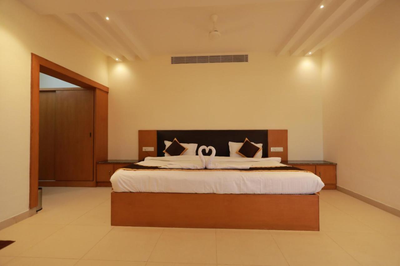 Hotel Ashok Palace Karur  Bagian luar foto