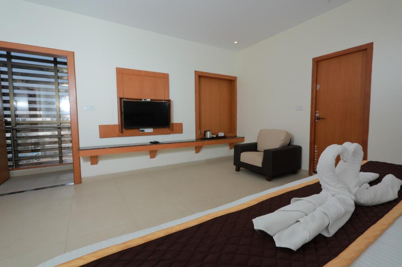 Hotel Ashok Palace Karur  Bagian luar foto