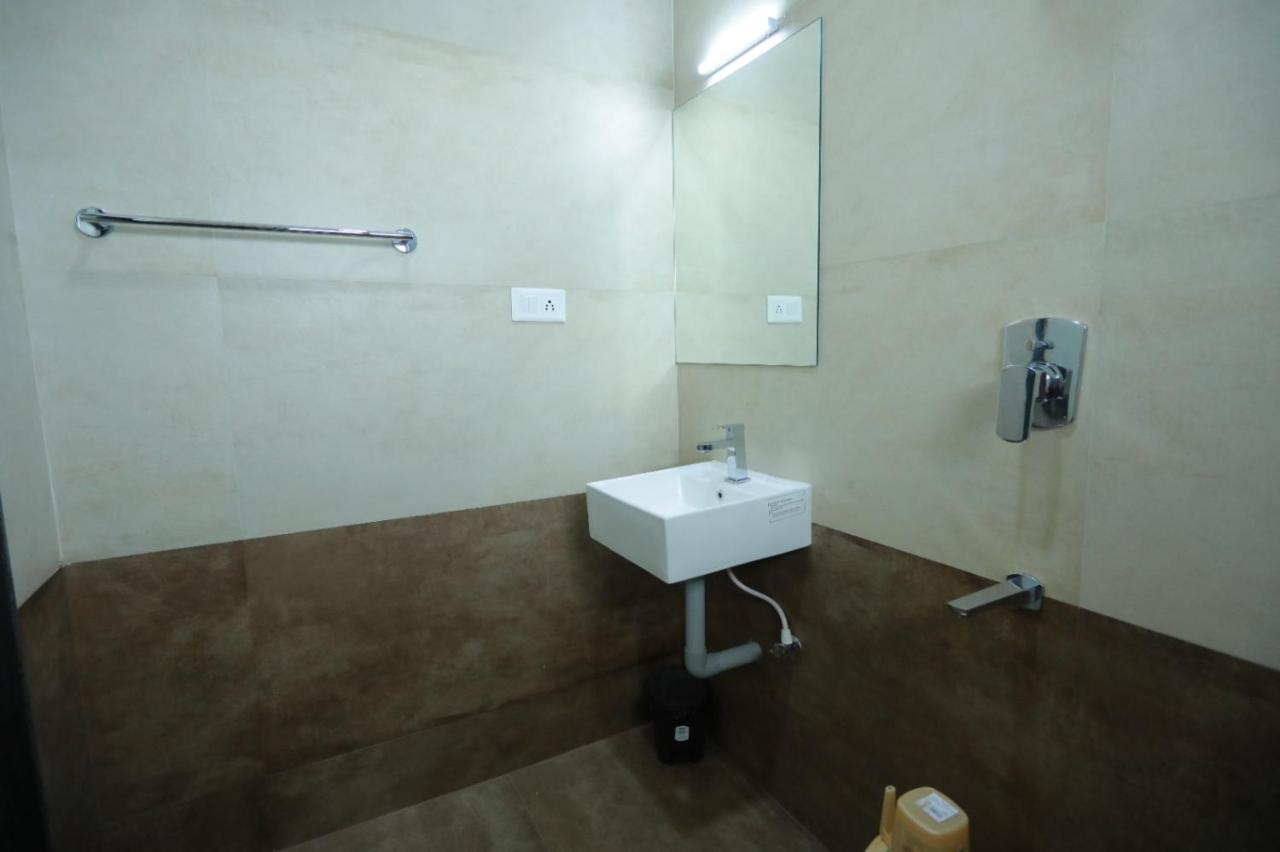 Hotel Ashok Palace Karur  Bagian luar foto